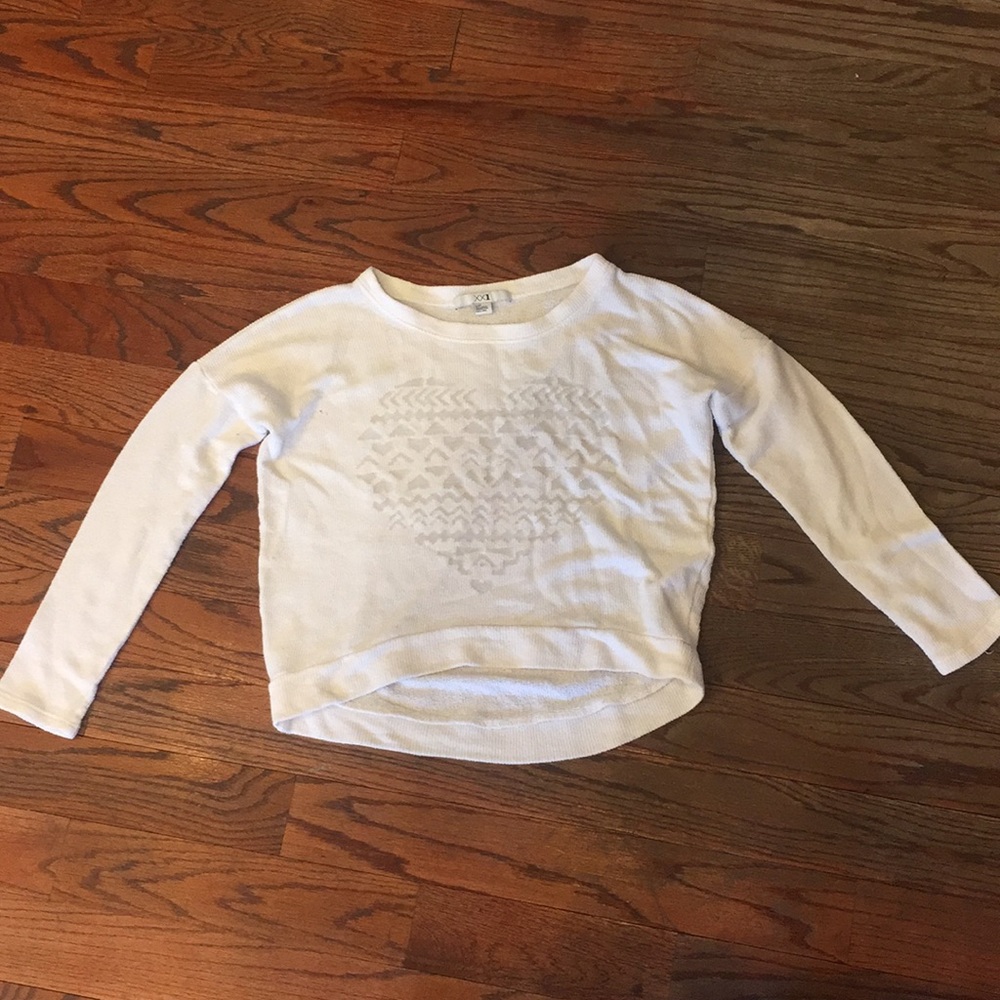 Forever 21 white sweater shirt